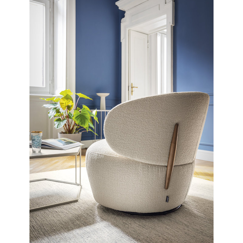 Mara Armchair