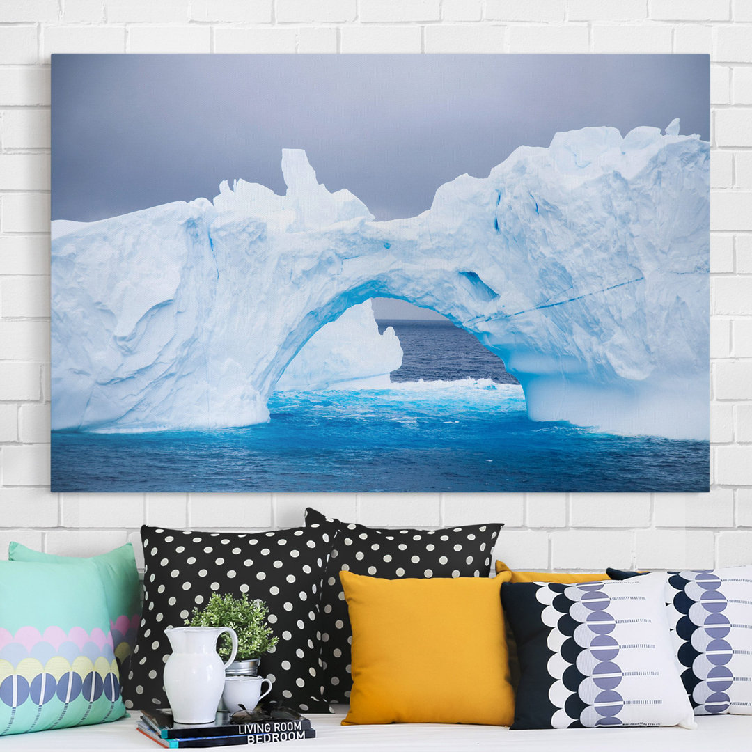 Leinwandbild Antarctic Iceberg