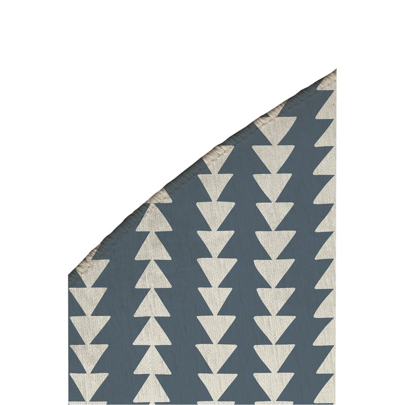 Tribal Arrows Non-Slip Outdoor Rug, Round 5'