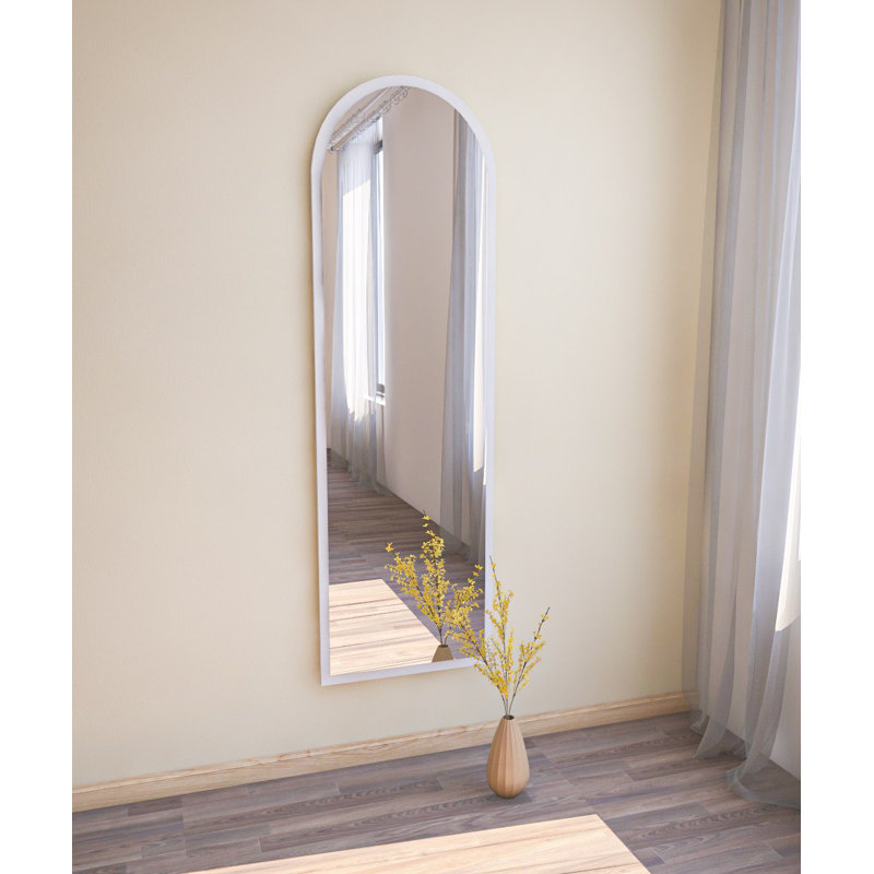 Élégant miroir mural 19,7 po x 63,0 po x 0,9 po | Fabrication 100% en panneau de fibres à densité moyenne, conception écologique Fllot-E | Finition blanche unie moderne, parfaite pour la décoration intérieure et les espaces élégants, fonctionnelle et chic