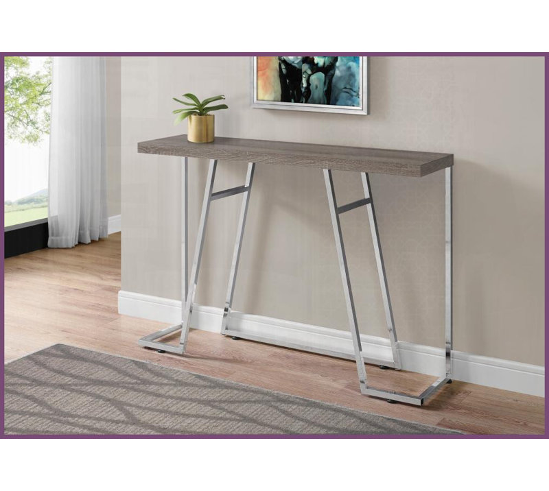 Table basse d'apparence en bois taupe avec pieds en métal chromé