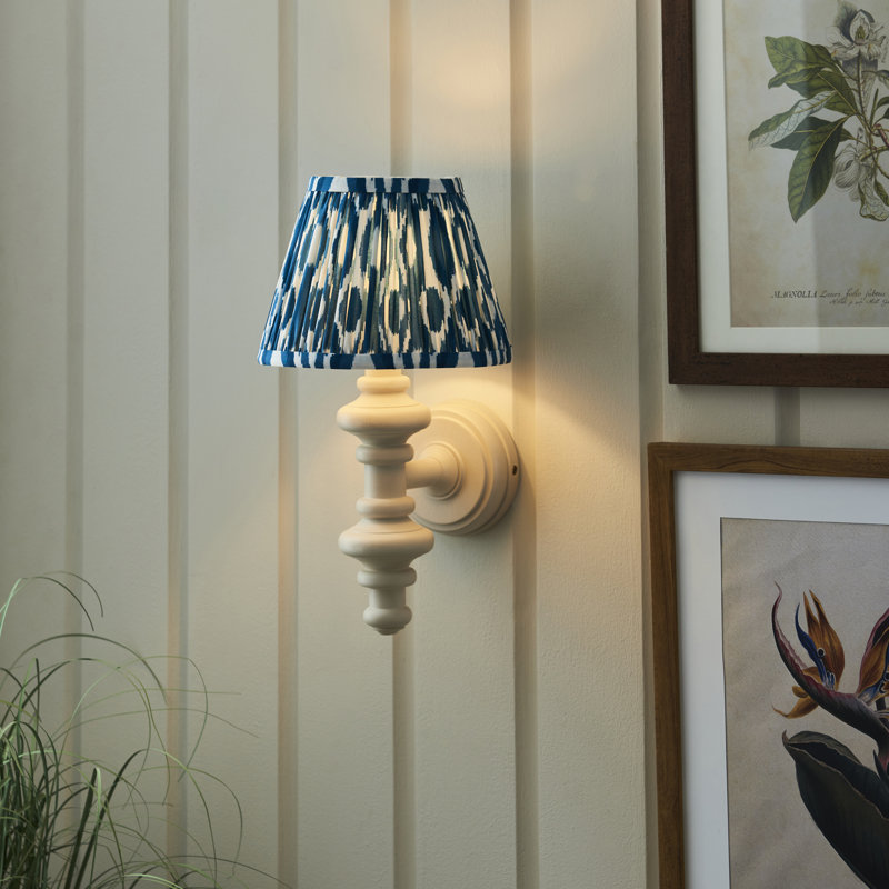 Carnaby Wallchiere, Blue/White Ikat, White