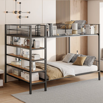 Lit simple superposé au-dessus d'un lit double moderne avec tablettes de rangement à 5 niveaux, structure en métal peu encombrante en blanc