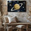 Toile dans cette illustration cosmique à couper le souffle, art texturé sur une grande planète dorée rappelant Saturne-1226154420