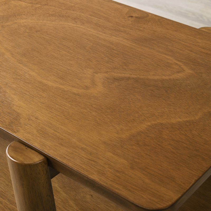 Table basse rectangulaire avec plateau en bois manufacturé et tablette