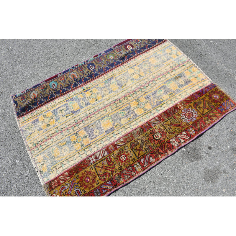 Tapis turc vintage fait à la main en beige pour l'entrée et le style bohème avec un design antique