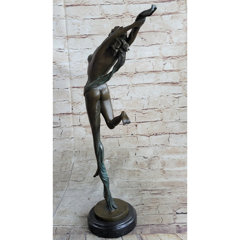 Figurines et sculptures Timira