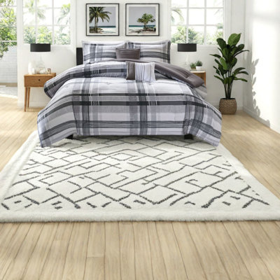 Ensemble de literie moderne en polyester noir pour une maison confortable