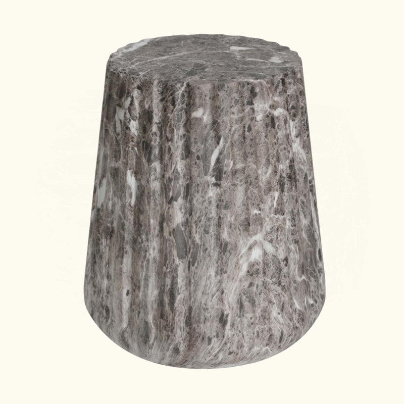 Table d'appoint d'extérieur sculptée avec base piédestal solide et demi-sphère, idéale pour une utilisation intérieure et extérieure