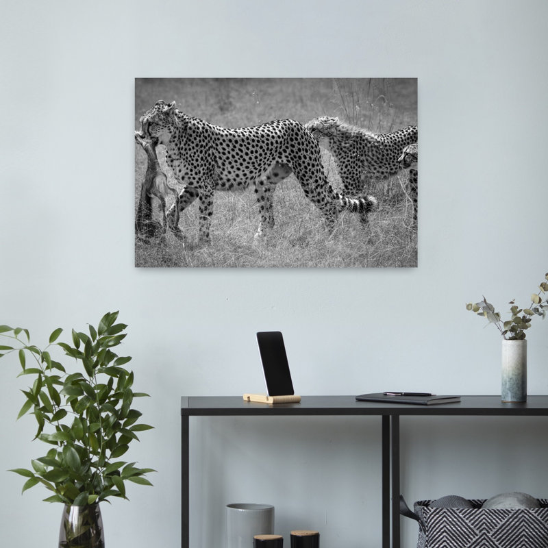 Cheetah Family Hunt Contemporary Wall Art Print 1 Piece Wrapped Canvas Wall Art, 40.64cm H x 60.96cm W