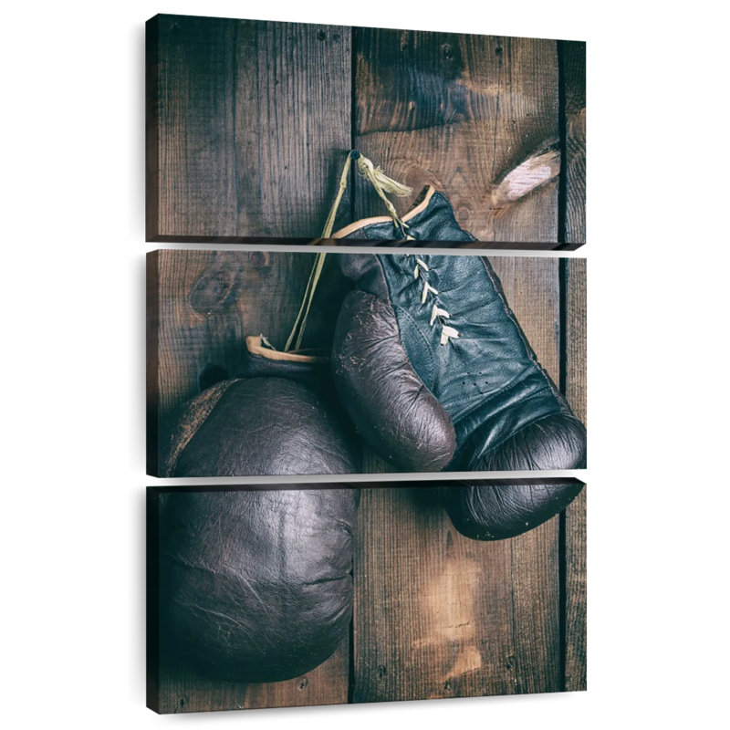 Vieux gants de boxe Sireci, H 32 po x l 20 po