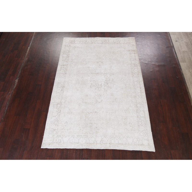 Tapis traditionnel délavé discret 6 x 9