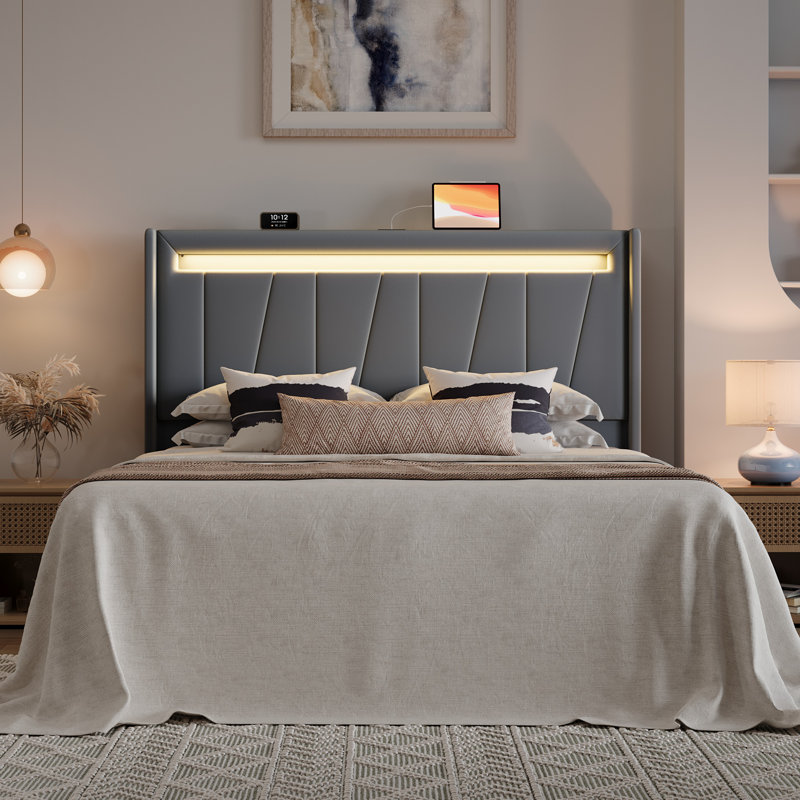 Base de lit tapissier moderne avec lumières DEL RVB, station de charge et tête de lit géométrique à oreilles, gris, Grand