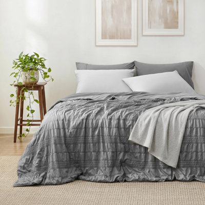 Lightweight Comforter, Double-Sided Seersucker Quilt, Breathable Bedding for Hot Sleepers, Decorative All-Season Blanket