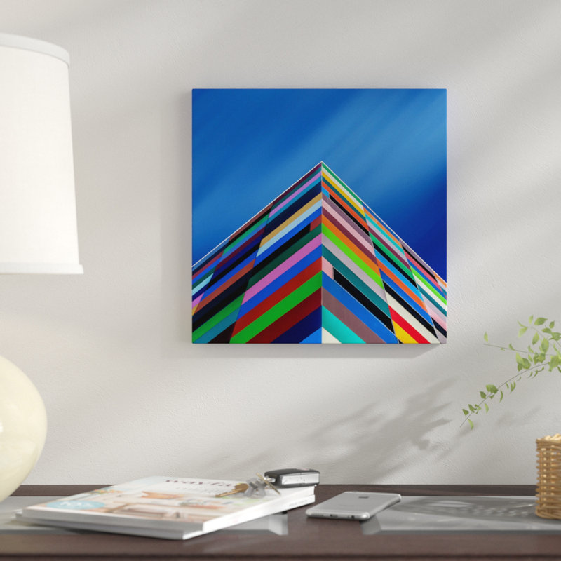 « color pyramidal », impression sur toile, H 26 po x l 26 po x P 1,5 po