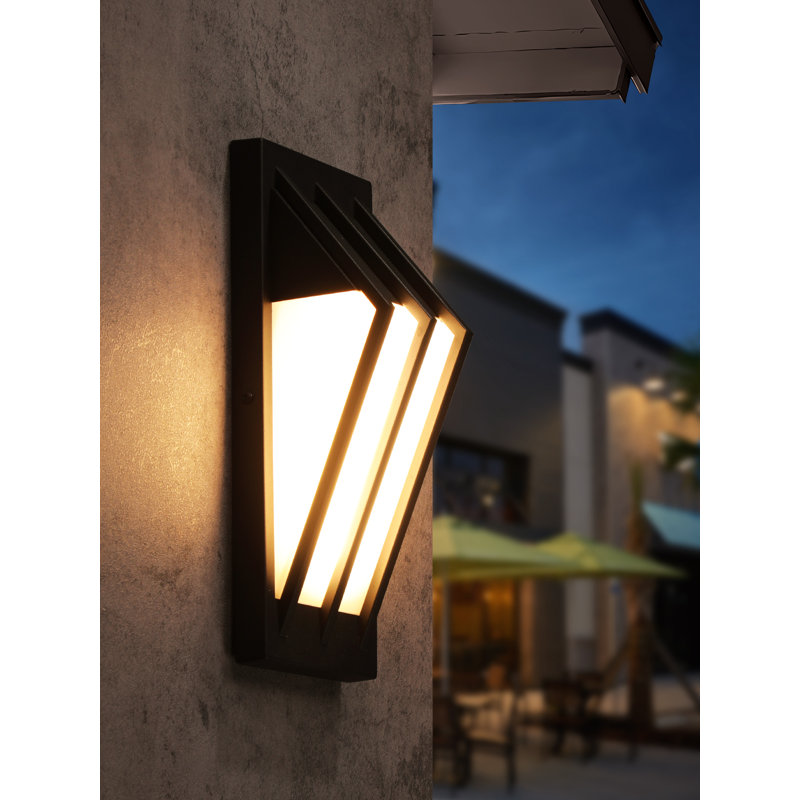 Maleana Aluminium LED Wall Light