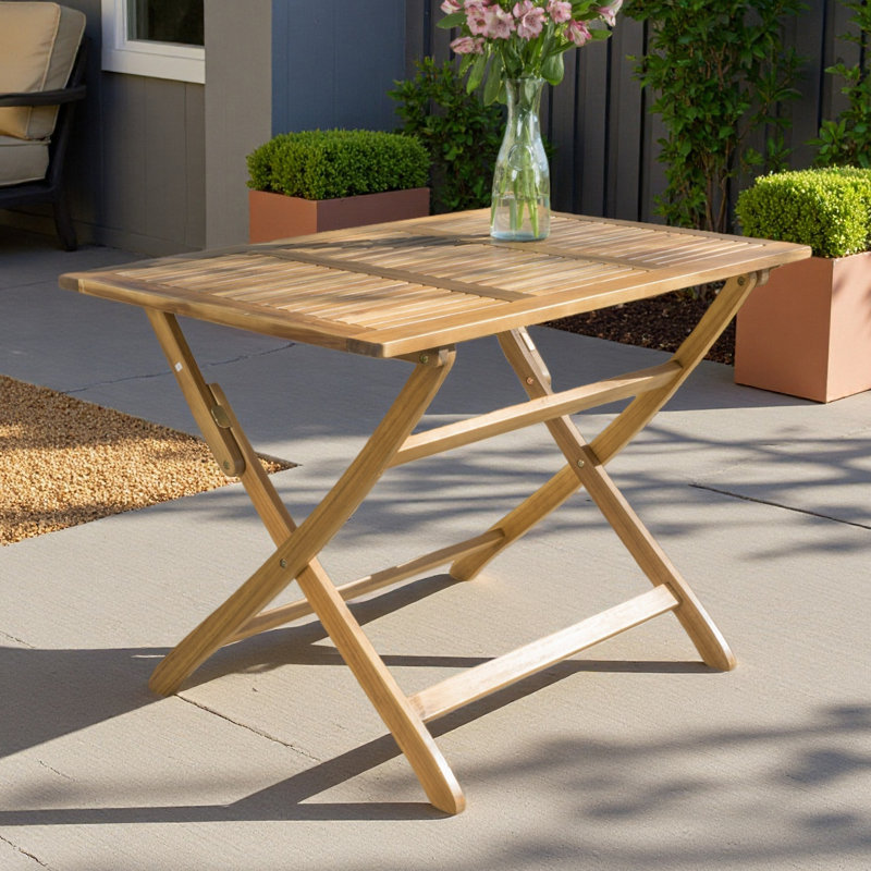 FOLDABLE TABLE