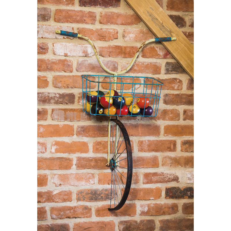 Panier mural en métal à l'avant avec bicyclette