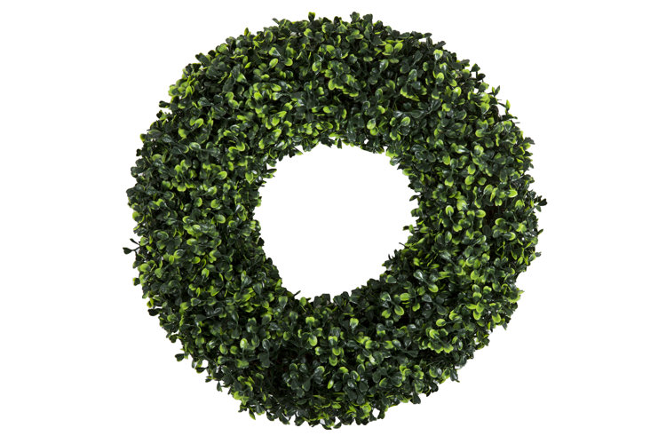 17" Faux Boxwood Wreath