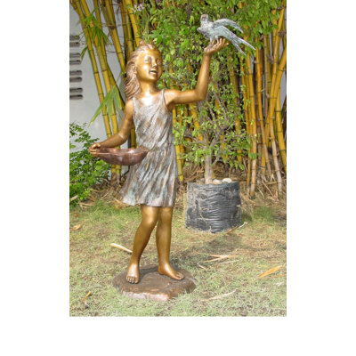 Statue fille avec oiseau Glenaire