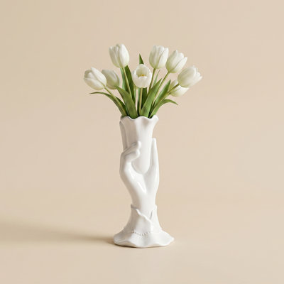 Vase moderne en céramique blanc à main, bouquet de fleurs sculpturales
