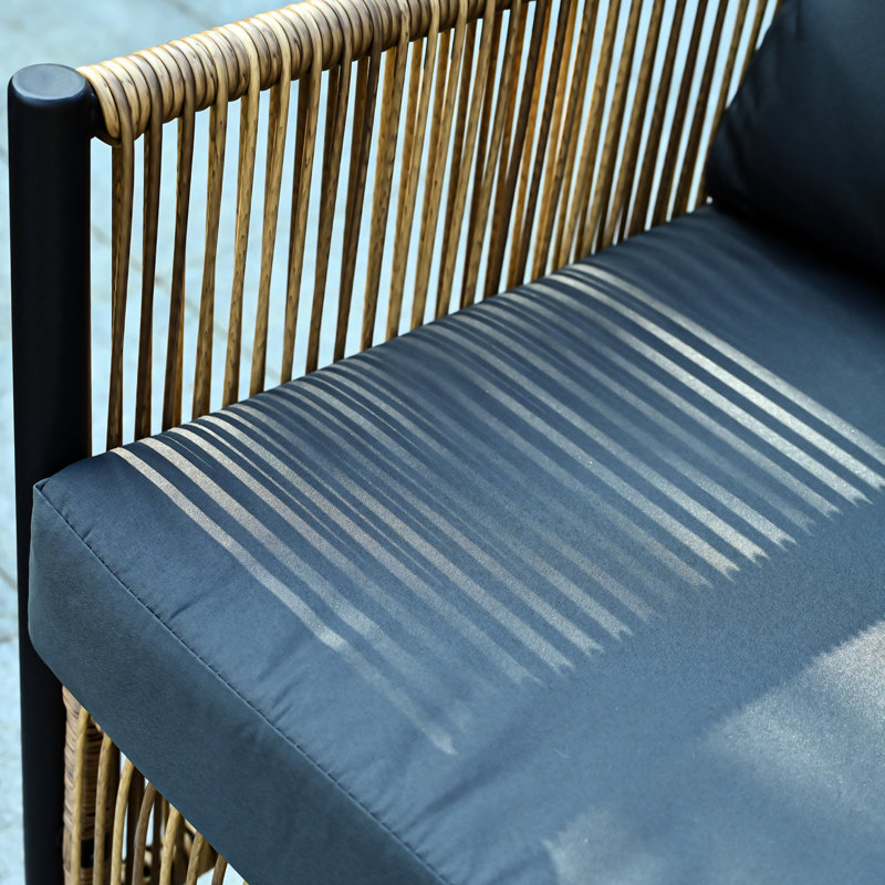 Moderne d'extérieur 2 avec coussins gris et table - Pe, élégant pour patio 2 fonctionnel