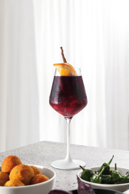 Manufacture Rock Blanc Red Wine Goblet
