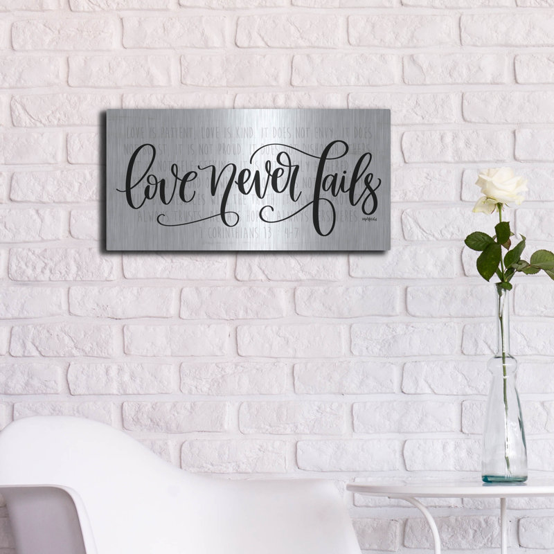 «Love Never Fails» par imperfect Dust, H 12 po x l 24 po