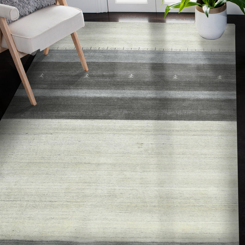 Ivory Hand-Tufted Wool and Viscose 5' x 8' Rug