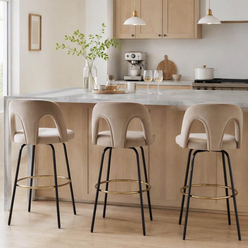 Tabouret de bar à hauteur fixe avec pivot en métal noir et velours taupe avec repose-pieds rond en métal doré - ensemble de 2