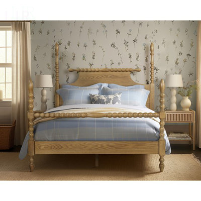 Sturdy Queen Bed With Solid Wood Frame And Elegant Turned Legs, Perfect For Traditional And Modern Bedrooms.