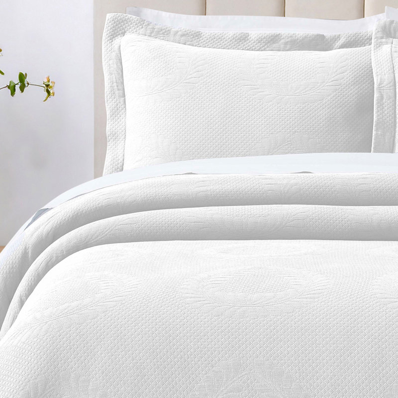 Ensemble de couvre-lit matelassé 100% coton Blue Nile Mills, Couvre-lit pour très grand lit + 2 taies décorat, Blanc