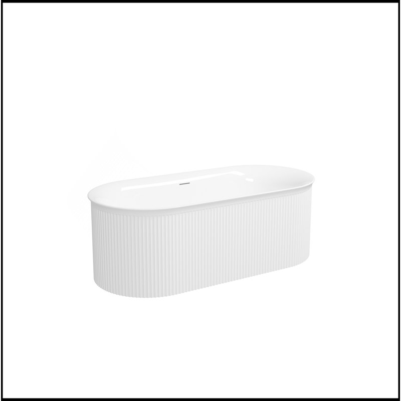 Baignoire autoportante en acrylique de 67 pouces avec conception cannelée, trop-plein intégré et drain en nickel brossé pour les salles de bain modernes