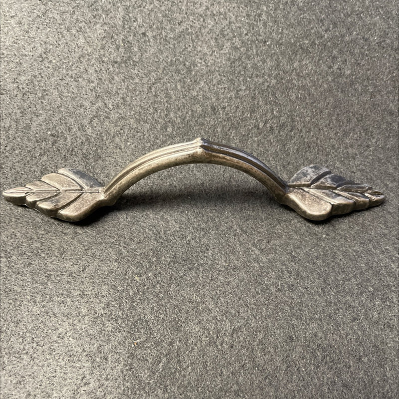 (5 Pack) 3 inch Leaf Pull, Brass