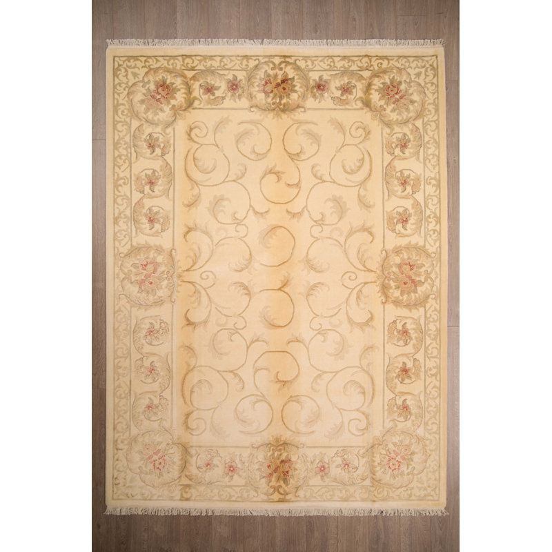 Yinka Wool Oriental Area Rug, Rectangle 5' 8" x 7' 10"
