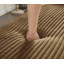 Canapé de plancher en velours côtelé avec 2 coussins-741991824