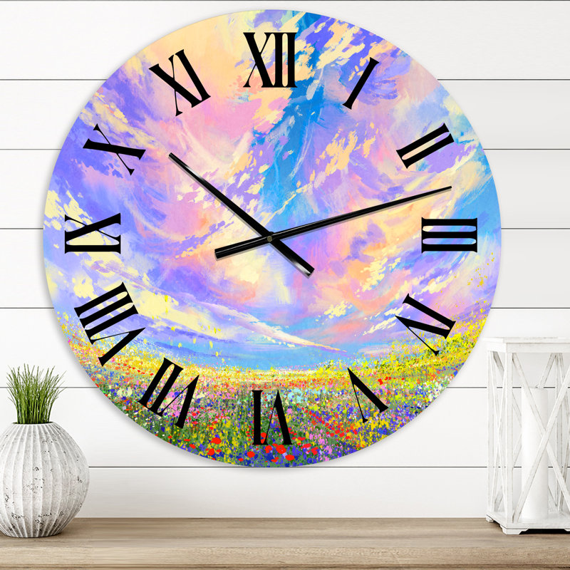 Fleurs colorées dans un champ sous de magnifiques nuages - horloge murale traditionnelle, Surdimensionné