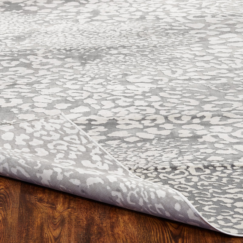Tapis gris / ivoire à imprimé animal, Tapis de couloir 2 pi 8 po x 8 pi