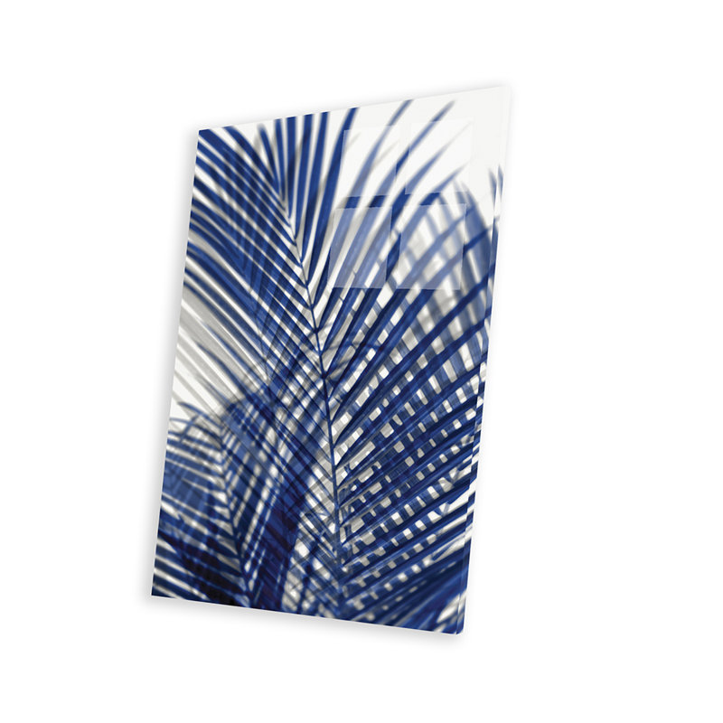 Palm Shadows Blue I, impression sur verre acrylique, H 24 po x l 16 po x P 0,25 po