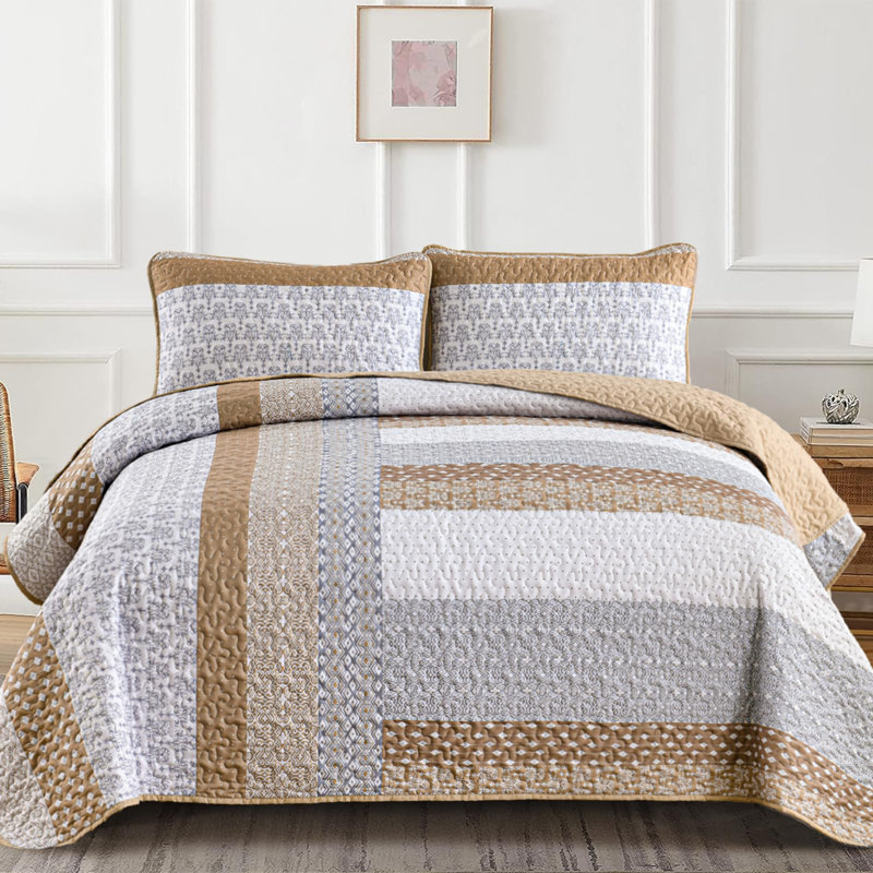 3-Piece Bohemian Stripe Quilt Set Lightweight Microfiber All Season, Queen Quilt + 2 Queen Pillowcases, Brown