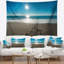 Tapisserie «Seascape Blue Sea» et empreintes de pas dans le sable-28488391