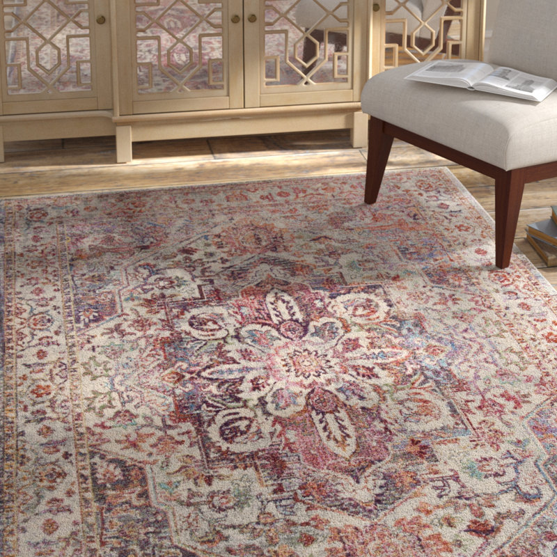 Tapis oriental rouge / ivoire Bettye, Rectangle 5 pi 1 po x 7 pi 6 po