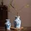 Vase en porcelaine indigo-473434791