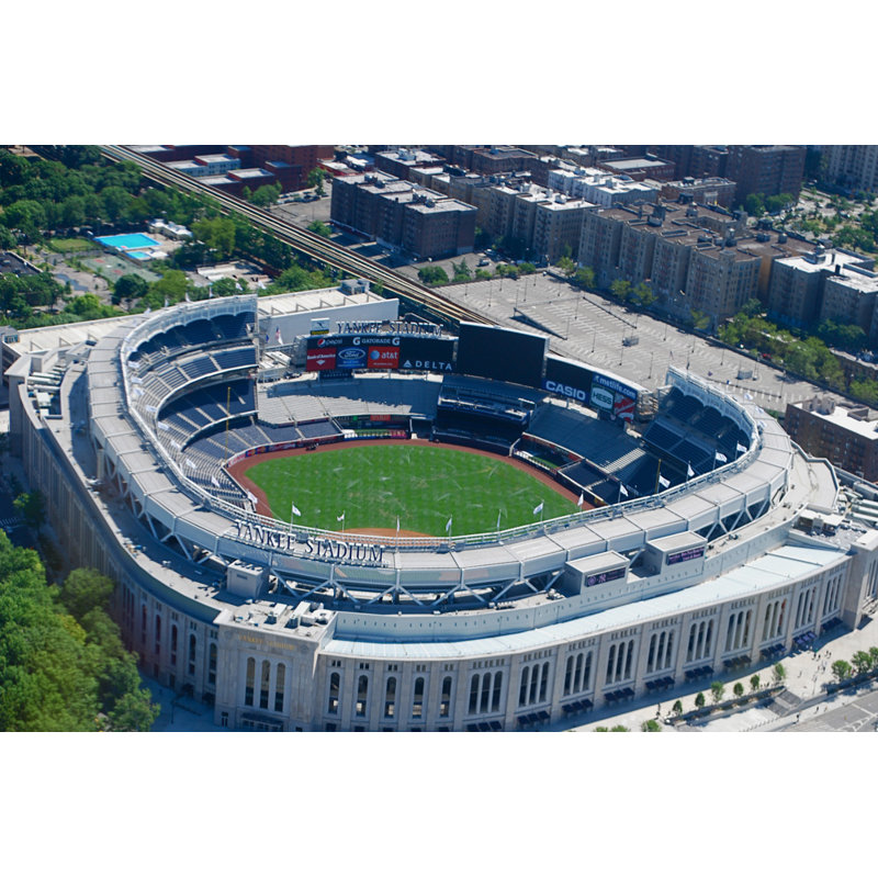 Yankee Stadium, H 16 po x l 24 po