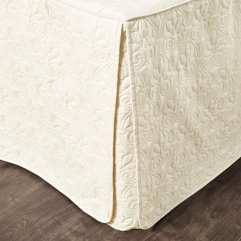 Couvre-lit de très grande taille 3 pièces crème. Coin fendu plissé. Microfibre. Remplir. . Couvre-lit crème lavable à la machine. Courtepointe plissée. Tempting 2