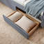 Lit de jour simple en vichy douillet avec deux tiroirs de rangement, avec port USB et adorable tissu en forme de vague-179574918-179574939