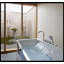 Baignoire tourbillon 67 ", baignoire à jets d'hydrothérapie avec panneau en verre, 7 jets, tablier à 3 côtés, 89 gallons, blanc