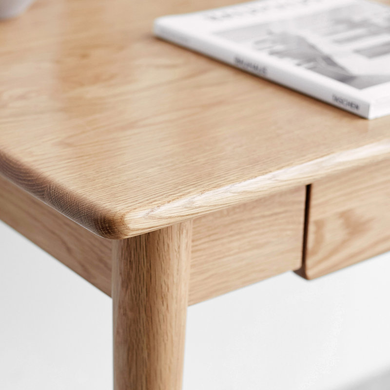 Bureau d'écriture en chêne massif de 31 po de largeur avec pieds effilés en angle et tiroir MCM , L 31 po