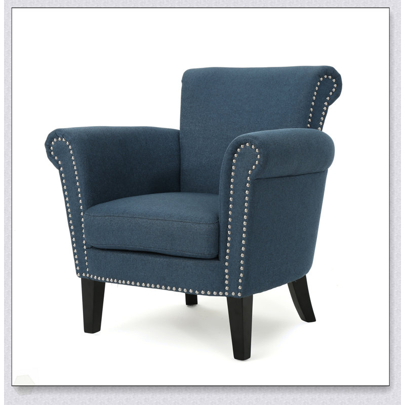 Luxueux fauteuil club rembourré au design élégant et aux sièges confortables, parfait pour les salons et les chambres modernes.