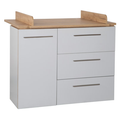 Tobi Changing Table